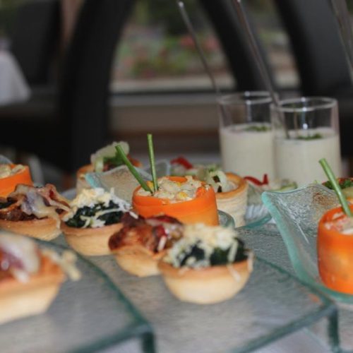 552315_483233921708832_2026531686_n